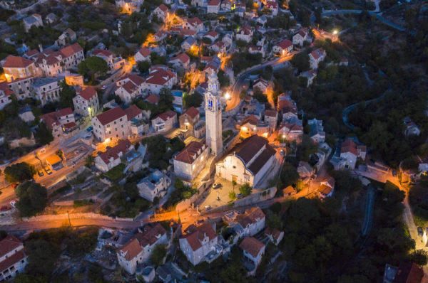 Ložišća – spomenik surove zbilje bračkog krša