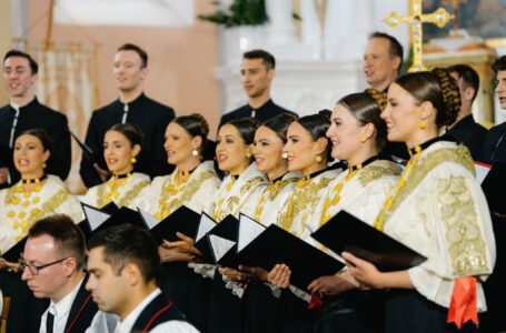 LADO u Otočcu održao spektakularan duhovno glazbeni doživljaj